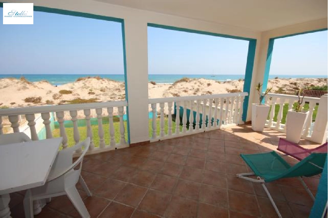 Strandhaus in Oliva(Oliva) zu verkaufen, Wohnfläche 220 m², Baujahr 1996, Zustand gepflegt, + Ofen, Klimaanlage, Grundstück 430 m², 6 Schlafzimmer, 2 Badezimmer, Pool, ref.: Lo-3416-2