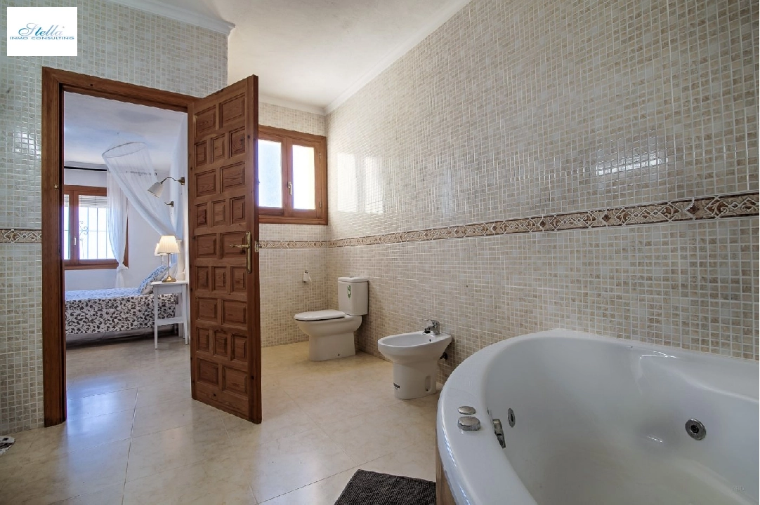 Villa in Benitachell(Cumbre del sol) zu verkaufen, Wohnfläche 290 m², Grundstück 950 m², 5 Schlafzimmer, 4 Badezimmer, Pool, ref.: AM-11229DA-3700-26