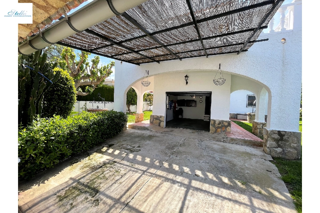 Strandhaus in Denia(Las Marinas) zu verkaufen, Wohnfläche 240 m², Baujahr 1984, + Ofen, Klimaanlage, Grundstück 843 m², 5 Schlafzimmer, 3 Badezimmer, Pool, ref.: SC-D0721-3