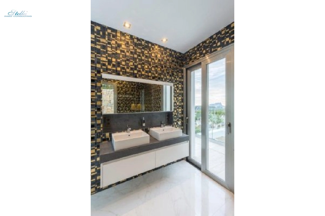 Villa in Moraira zu verkaufen, Wohnfläche 470 m², Klimaanlage, Grundstück 836 m², 5 Schlafzimmer, 4 Badezimmer, Pool, ref.: BS-3974695-15