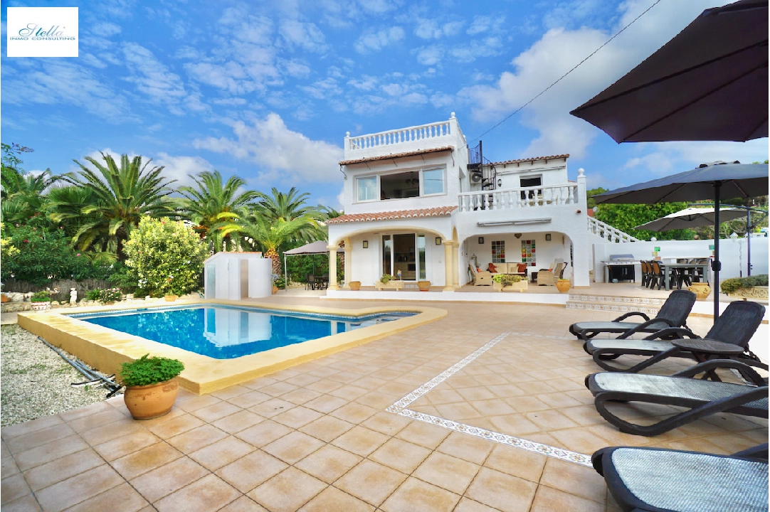 Villa in Moraira zu verkaufen, Wohnfläche 192 m², Klimaanlage, Grundstück 657 m², 4 Schlafzimmer, 2 Badezimmer, Pool, ref.: CA-H-1554-AMBE-1