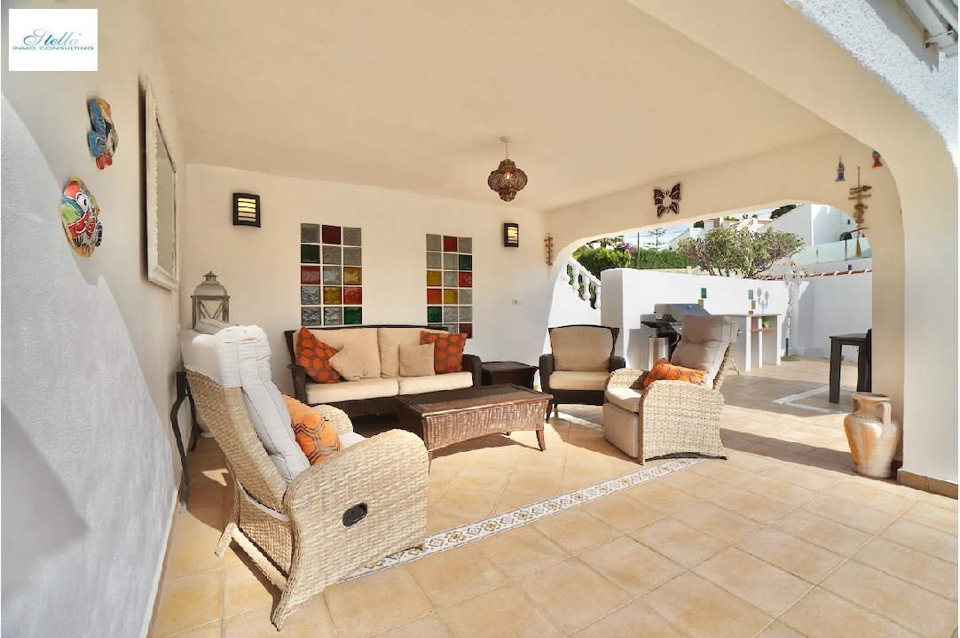 Villa in Moraira zu verkaufen, Wohnfläche 192 m², Klimaanlage, Grundstück 657 m², 4 Schlafzimmer, 2 Badezimmer, Pool, ref.: CA-H-1554-AMBE-6
