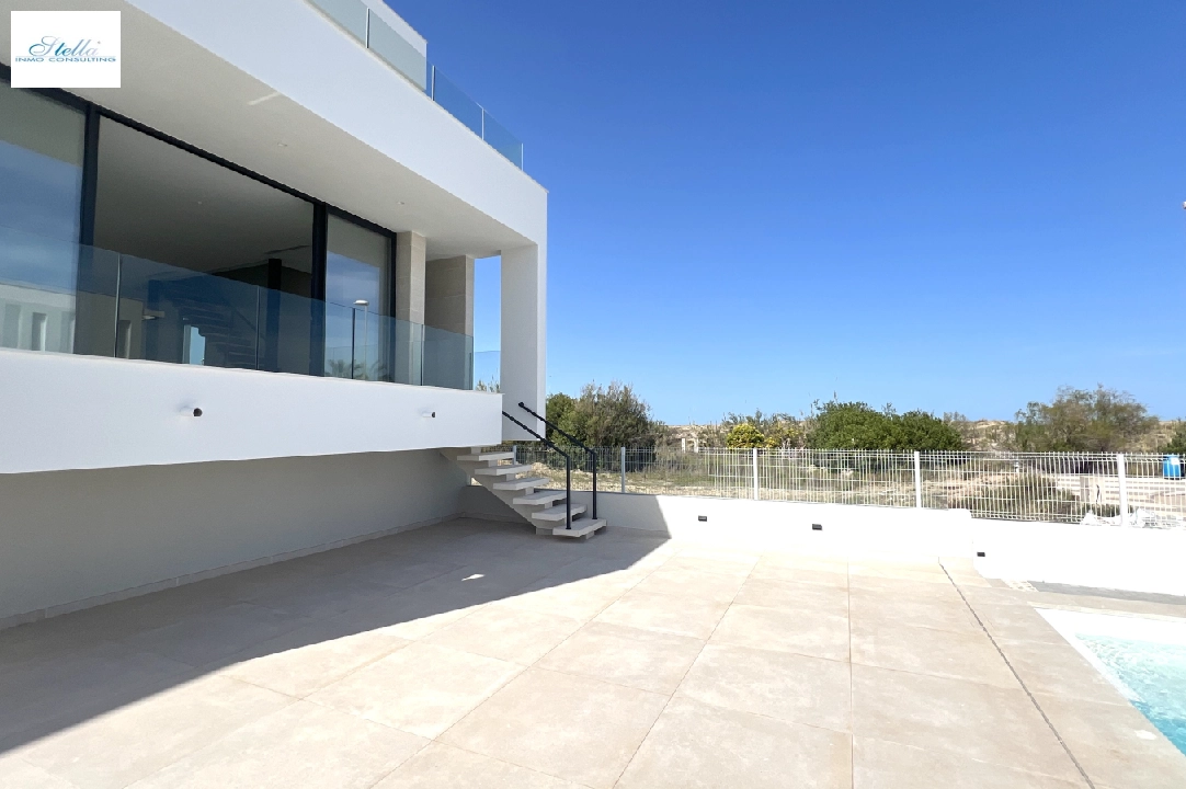 Villa in Oliva zu verkaufen, Wohnfläche 173 m², Baujahr 2023, Zustand Erstbezug, + Fussbodenheizung, Klimaanlage, Grundstück 350 m², 3 Schlafzimmer, 4 Badezimmer, Pool, ref.: AS-1623-30