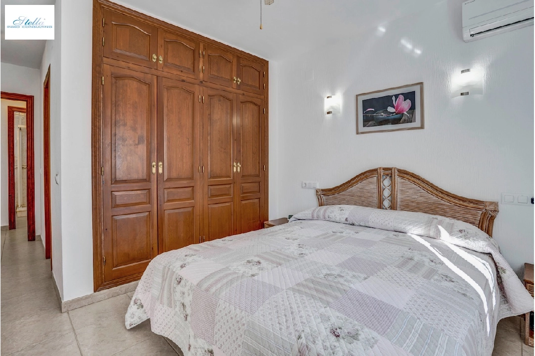 Villa in Moraira(Pinar del Advocat) zu verkaufen, Wohnfläche 174 m², Grundstück 918 m², 4 Schlafzimmer, 4 Badezimmer, Pool, ref.: CA-H-1733-AMBE-13