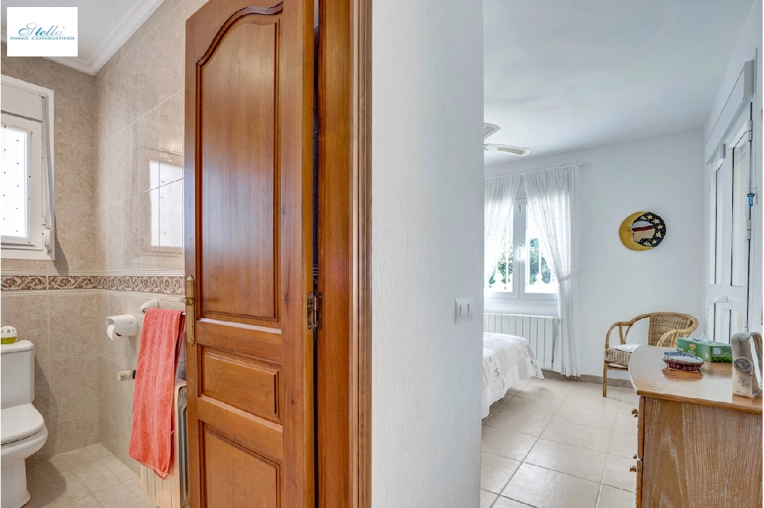 Villa in Moraira(Pinar del Advocat) zu verkaufen, Wohnfläche 174 m², Grundstück 918 m², 4 Schlafzimmer, 4 Badezimmer, Pool, ref.: CA-H-1733-AMBE-14