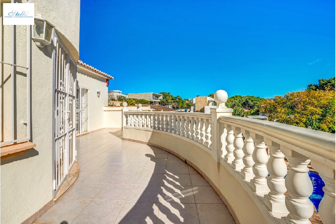 Villa in Moraira(Pinar del Advocat) zu verkaufen, Wohnfläche 174 m², Grundstück 918 m², 4 Schlafzimmer, 4 Badezimmer, Pool, ref.: CA-H-1733-AMBE-24