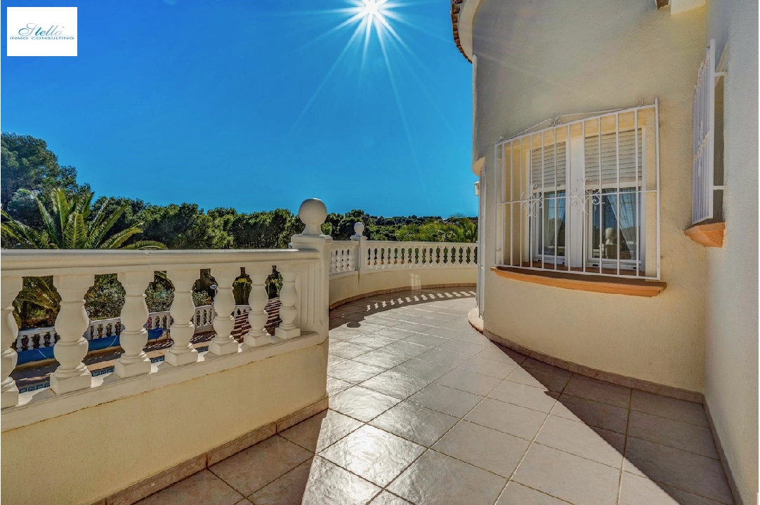 Villa in Moraira(Pinar del Advocat) zu verkaufen, Wohnfläche 174 m², Grundstück 918 m², 4 Schlafzimmer, 4 Badezimmer, Pool, ref.: CA-H-1733-AMBE-25