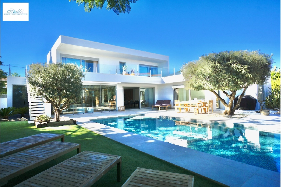 Villa in Benissa(La Fustera) zu verkaufen, Wohnfläche 308 m², Klimaanlage, Grundstück 850 m², 4 Schlafzimmer, 3 Badezimmer, Pool, ref.: CA-H-1723-AMBI-1