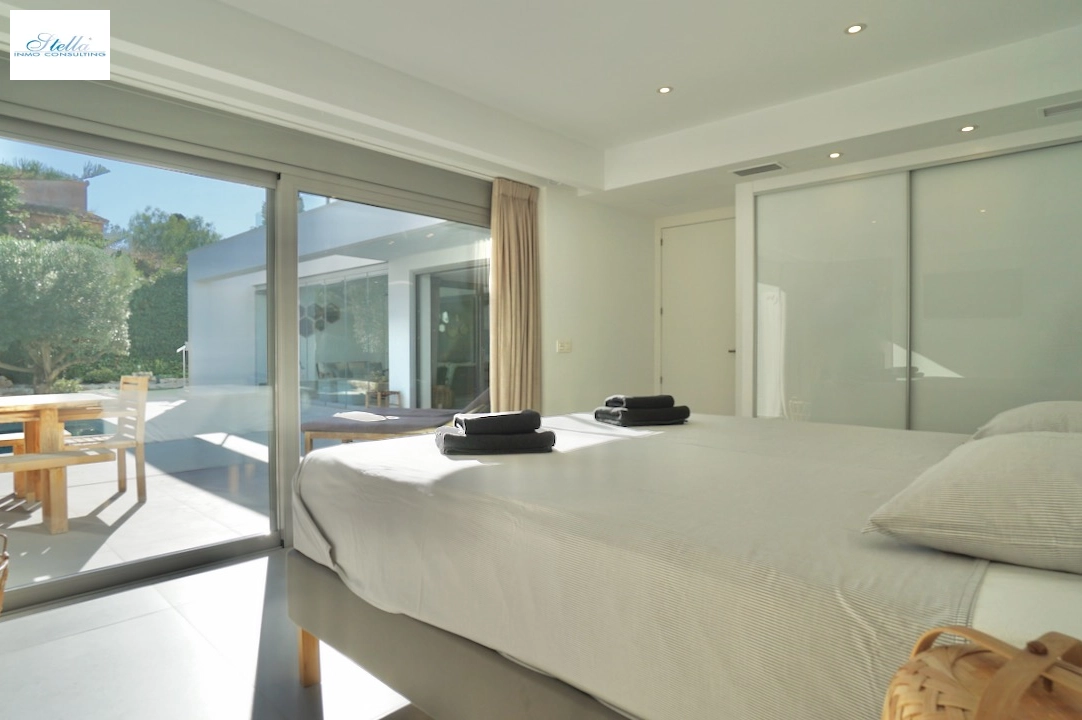 Villa in Benissa(La Fustera) zu verkaufen, Wohnfläche 308 m², Klimaanlage, Grundstück 850 m², 4 Schlafzimmer, 3 Badezimmer, Pool, ref.: CA-H-1723-AMBI-22