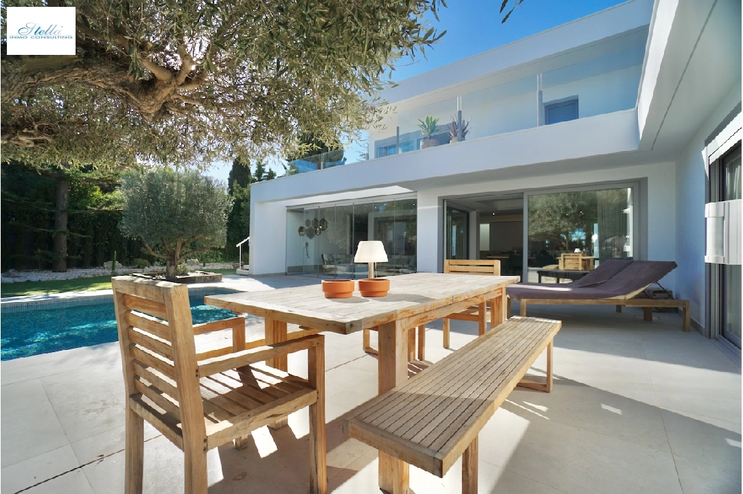 Villa in Benissa(La Fustera) zu verkaufen, Wohnfläche 308 m², Klimaanlage, Grundstück 850 m², 4 Schlafzimmer, 3 Badezimmer, Pool, ref.: CA-H-1723-AMBI-4