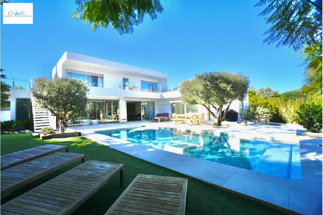 Villa in Benissa(La Fustera) zu verkaufen, Wohnfläche 308 m², Klimaanlage, Grundstück 850 m², 4 Schlafzimmer, 3 Badezimmer, Pool, ref.: CA-H-1723-AMBI-40