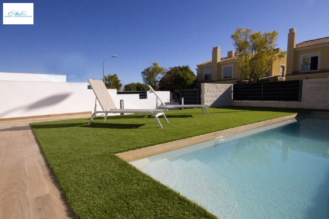 Villa in El Campello(El Campello) zu verkaufen, Wohnfläche 220 m², Grundstück 500 m², 4 Schlafzimmer, 3 Badezimmer, Pool, ref.: AM-1110DA-3700-2