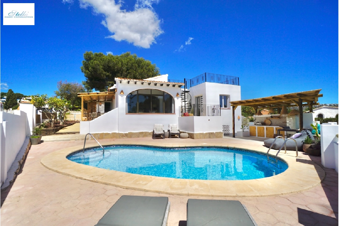 Villa in Moraira(La Sabatera) zu verkaufen, Wohnfläche 158 m², Klimaanlage, Grundstück 581 m², 3 Schlafzimmer, 2 Badezimmer, Pool, ref.: CA-H-1758-AMBEI-1