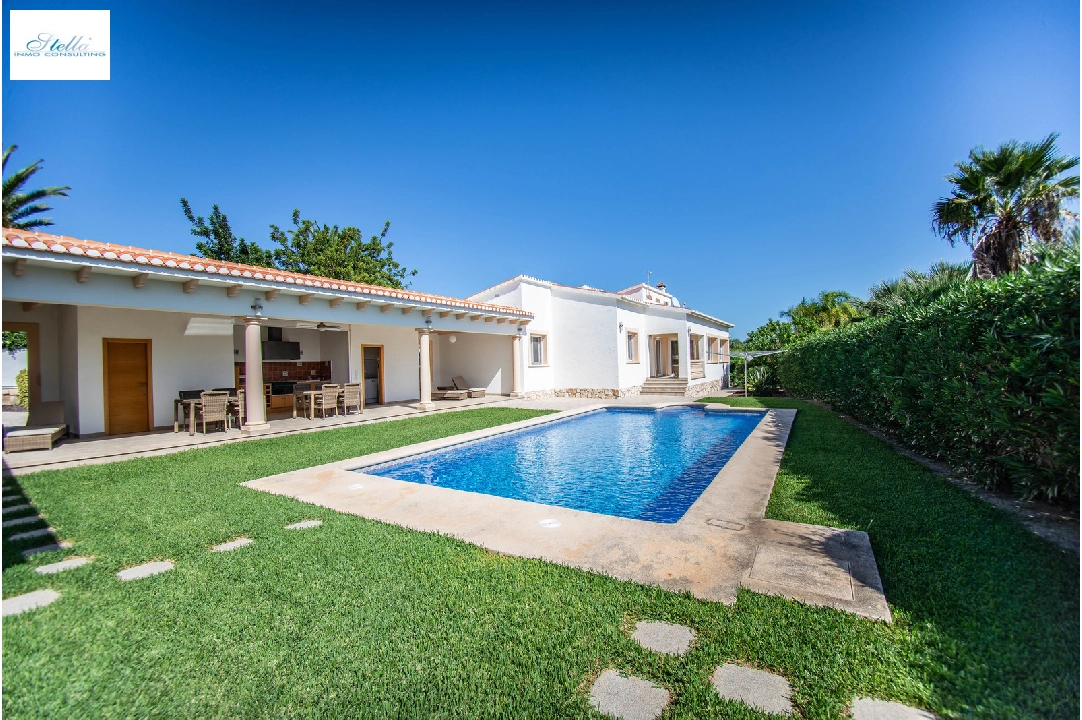 Villa in Denia(Torrecarrals) zu verkaufen, Wohnfläche 290 m², Zustand neuwertig, + Zentralheizung, Klimaanlage, Grundstück 3741 m², 5 Schlafzimmer, 4 Badezimmer, Pool, ref.: SC-L0916-3