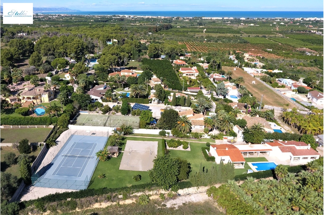 Villa in Denia(Torrecarrals) zu verkaufen, Wohnfläche 290 m², Zustand neuwertig, + Zentralheizung, Klimaanlage, Grundstück 3741 m², 5 Schlafzimmer, 4 Badezimmer, Pool, ref.: SC-L0916-44