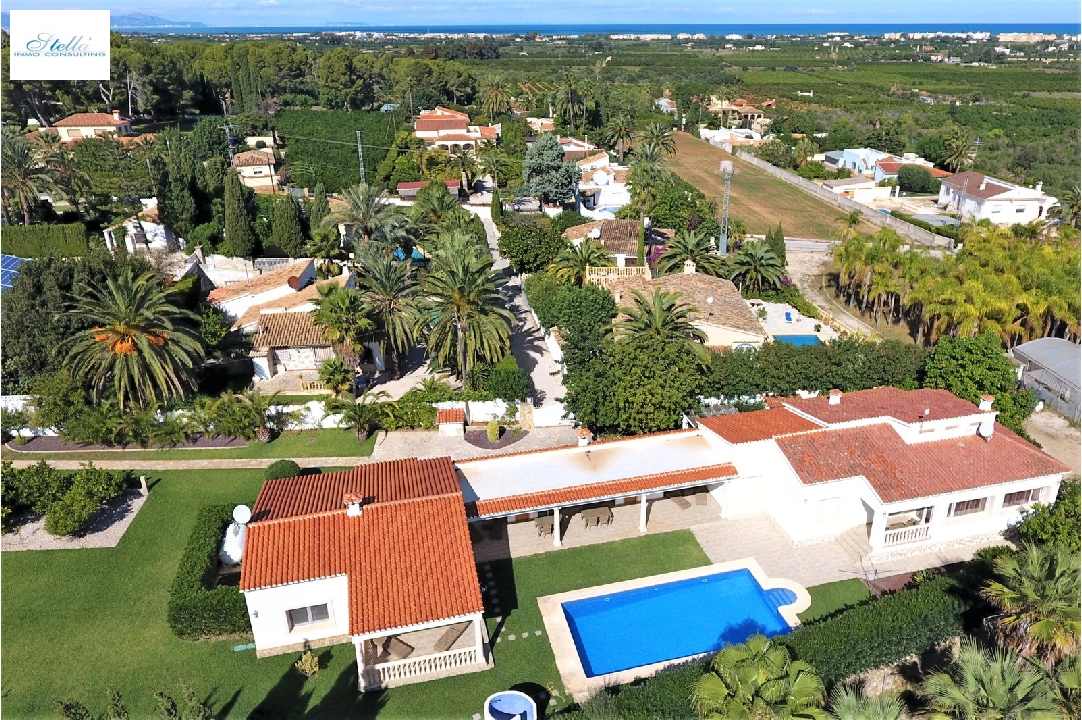 Villa in Denia(Torrecarrals) zu verkaufen, Wohnfläche 290 m², Zustand neuwertig, + Zentralheizung, Klimaanlage, Grundstück 3741 m², 5 Schlafzimmer, 4 Badezimmer, Pool, ref.: SC-L0916-5
